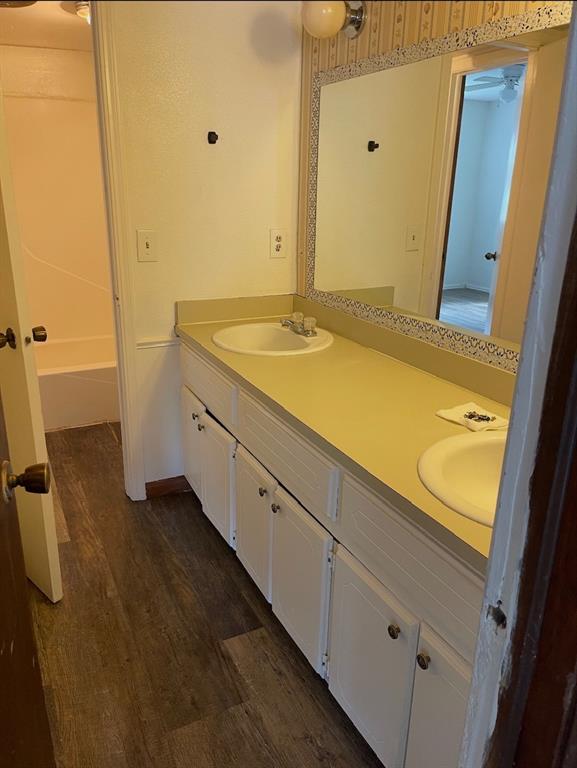 400 Woods Drive 402 Property Photo 8
