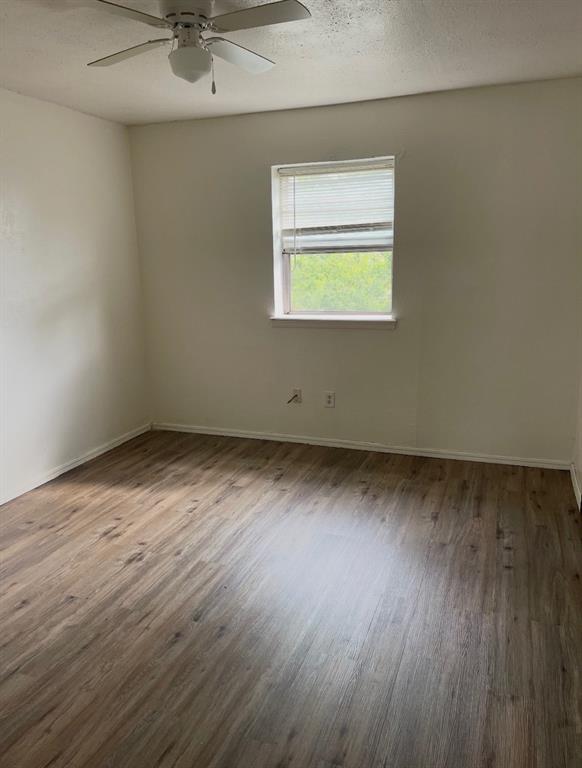 400 Woods Drive 402 Property Photo 14