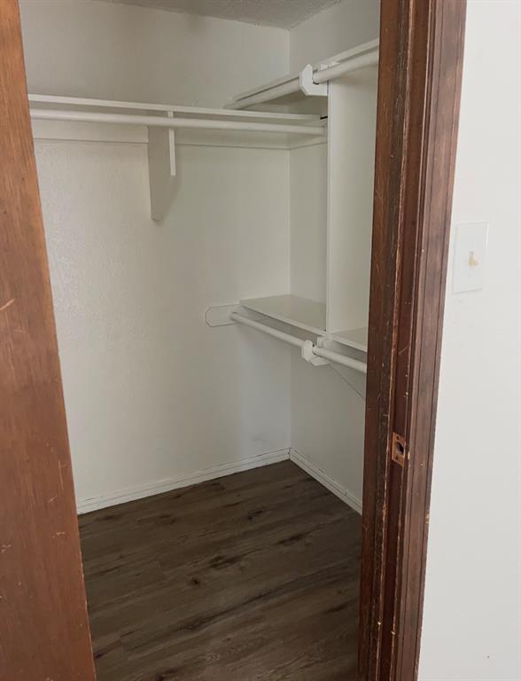 400 Woods Drive 402 Property Photo 15