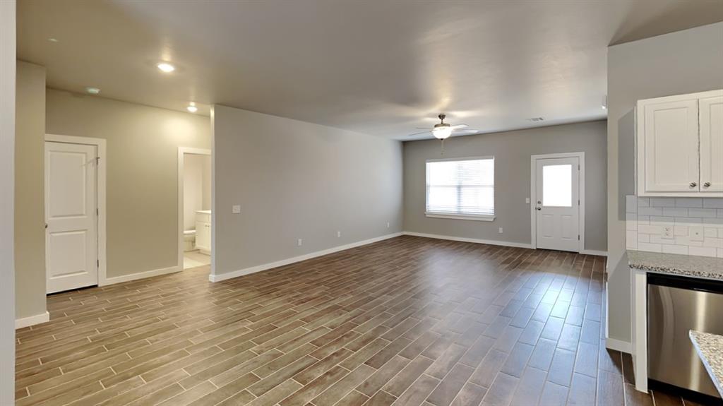 12417 Ride Avenue Property Photo 4