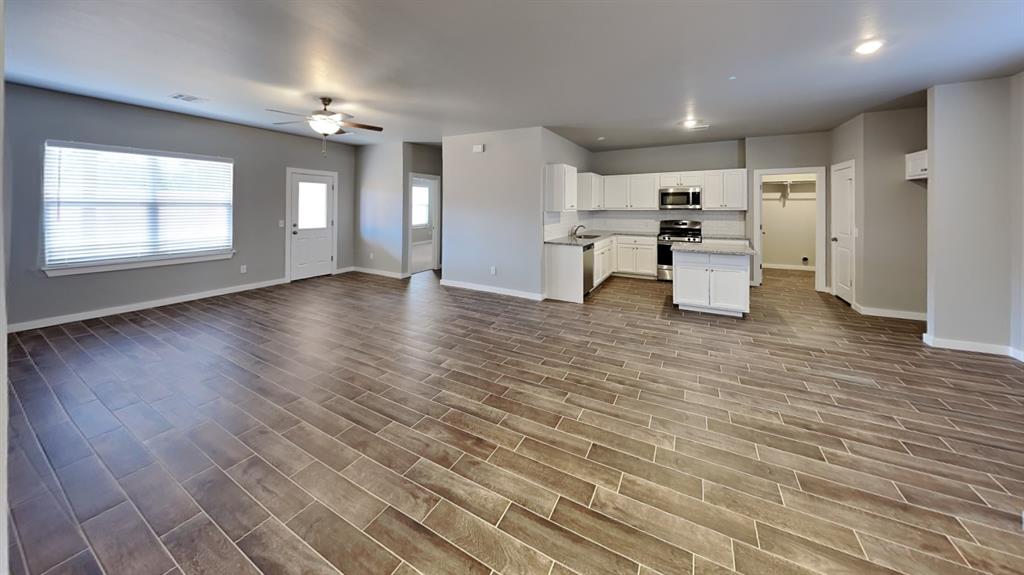 12417 Ride Avenue Property Photo 5