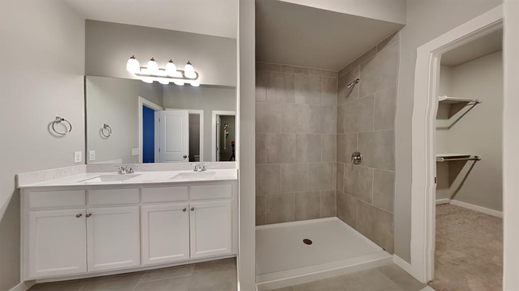 12417 Ride Avenue Property Photo 12