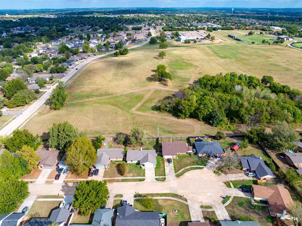 1923 Wilmington Court Property Photo 4
