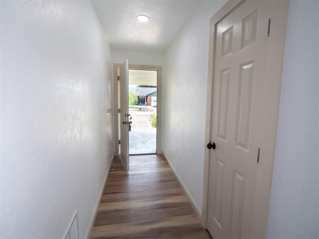 1923 Wilmington Court Property Photo 6