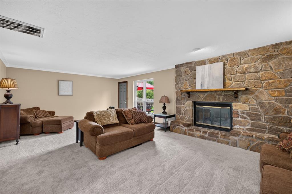 1809 Nighthawk Court Property Photo 3