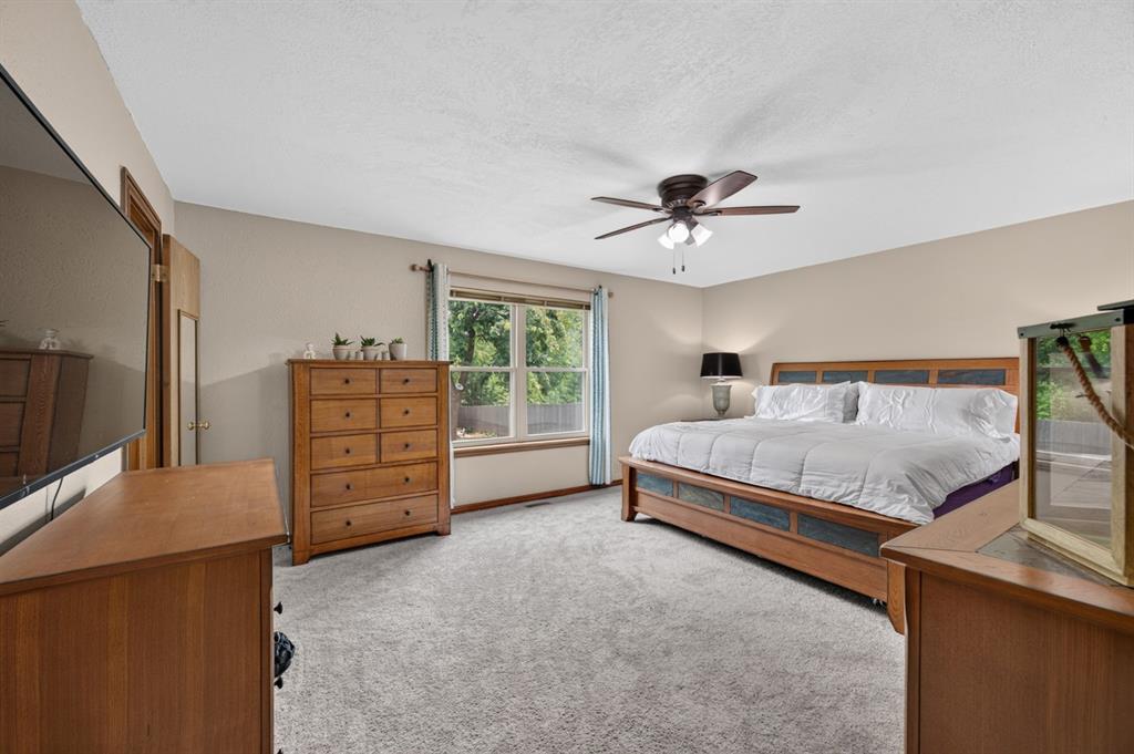 1809 Nighthawk Court Property Photo 18