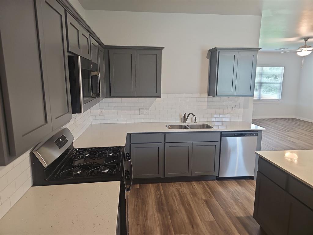11751 Sweeping Lane Property Photo 4