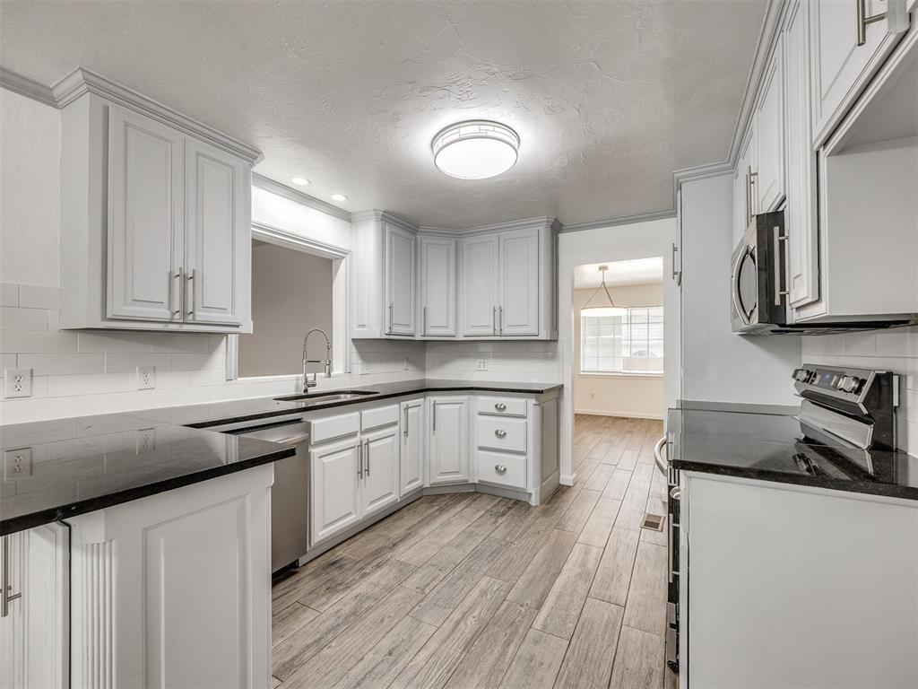 6312 Overcourt Manor Property Photo 11