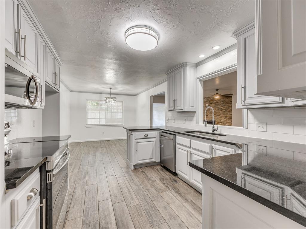 6312 Overcourt Manor Property Photo 12