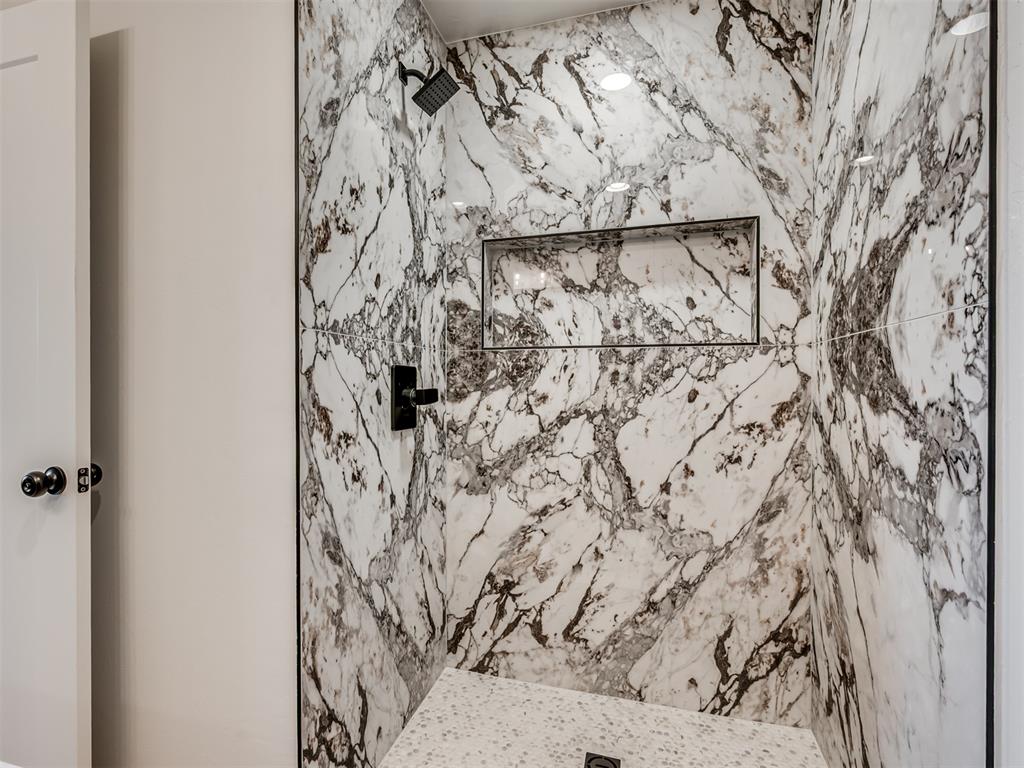 844 Nw 105th Street Property Photo 11