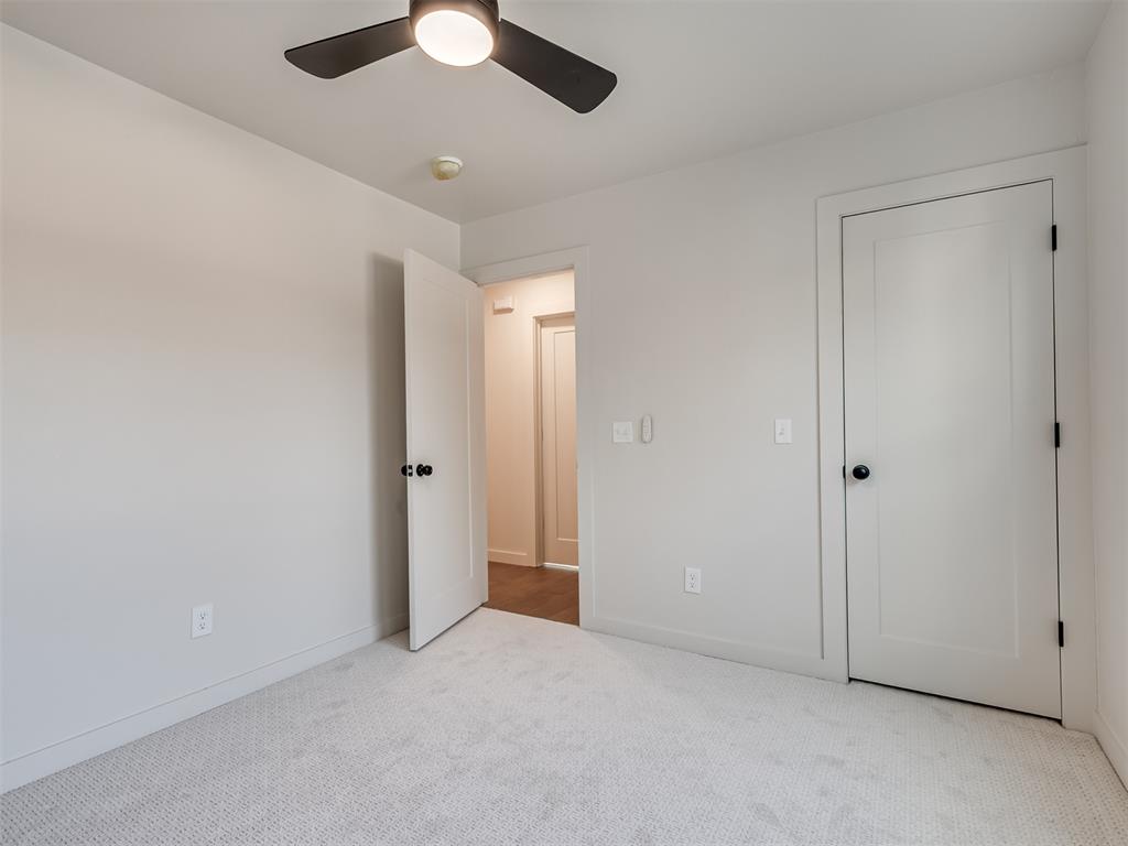844 Nw 105th Street Property Photo 14