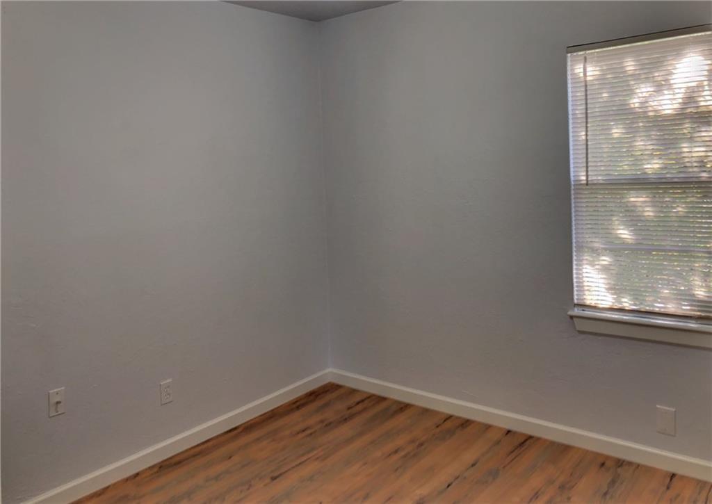 812 N Midwest Boulevard Property Photo 6