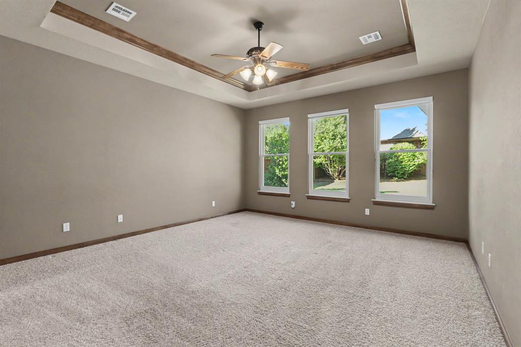 2237 Waterford Lane Property Photo 14