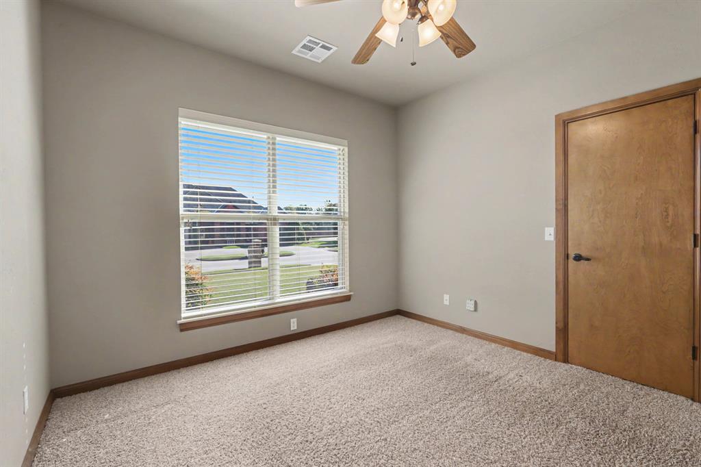 2237 Waterford Lane Property Photo 21