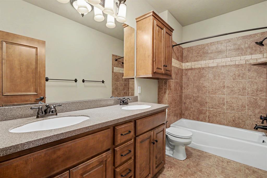 2237 Waterford Lane Property Photo 25