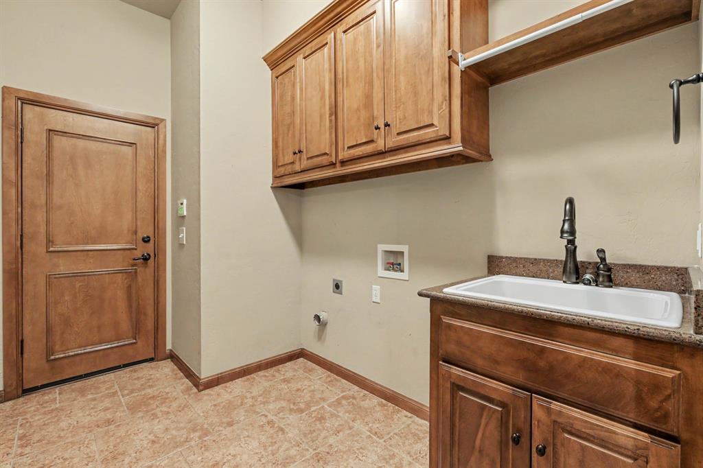 2237 Waterford Lane Property Photo 34