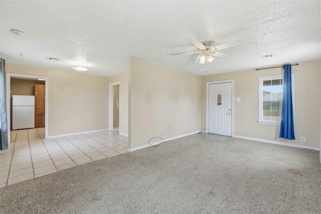 1021 E Walnut Street Property Photo 6