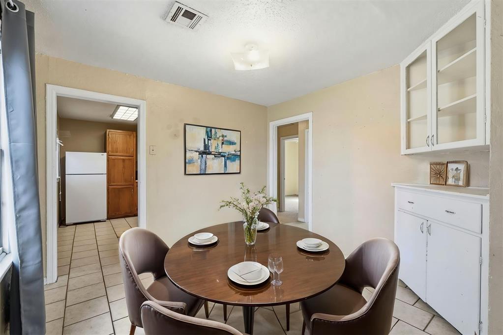 1021 E Walnut Street Property Photo 10