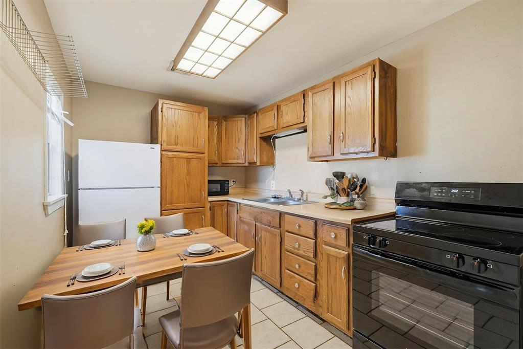 1021 E Walnut Street Property Photo 13