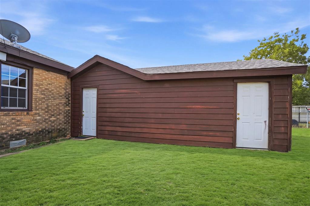 1021 E Walnut Street Property Photo 25