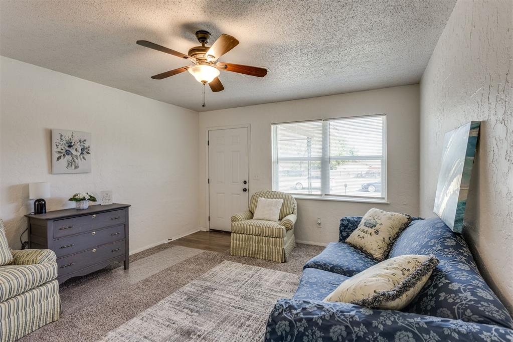 1209 N Christine Drive Property Photo 2