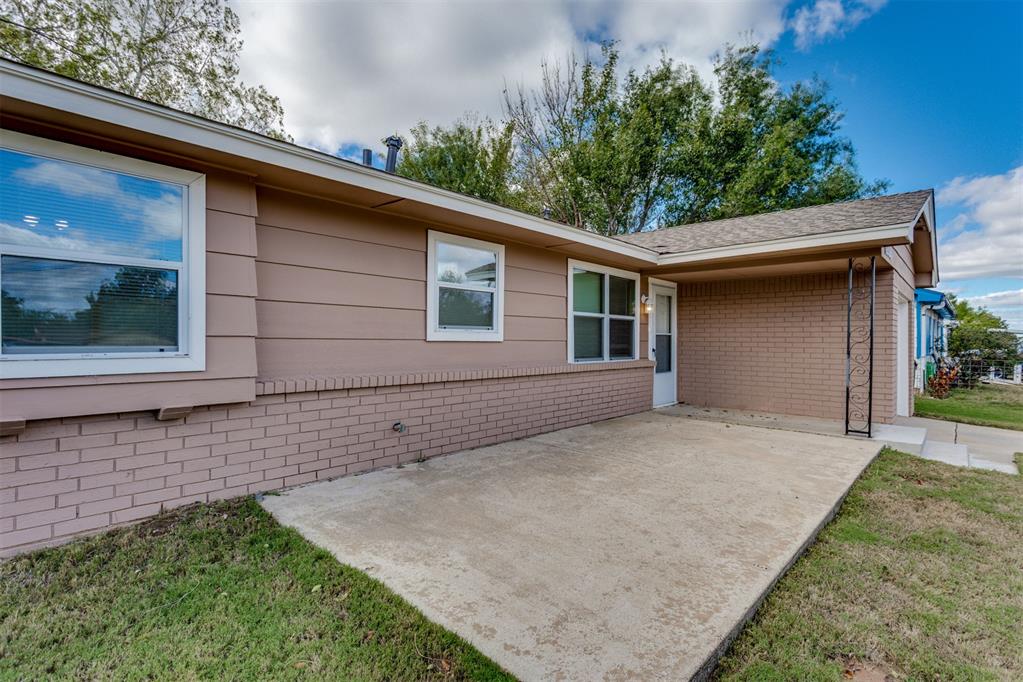 1209 N Christine Drive Property Photo 8