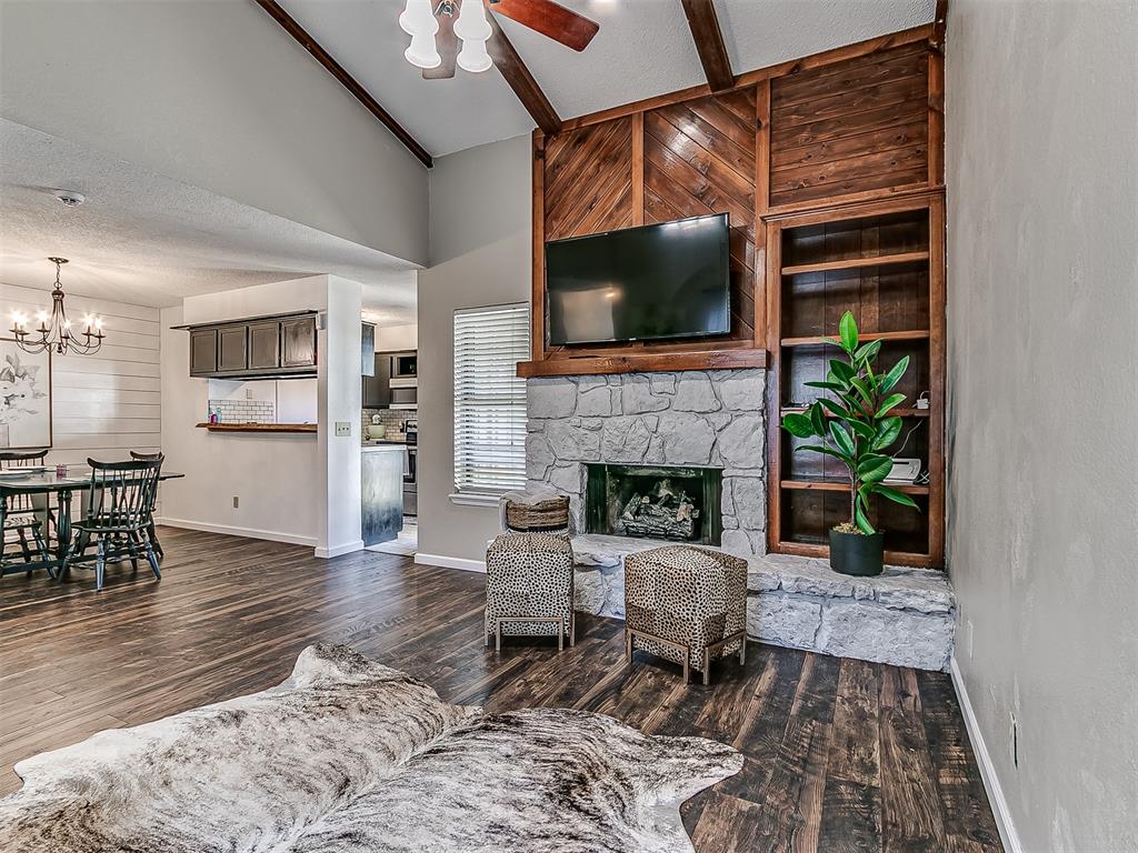 13921 Crossing Way W Property Photo 7