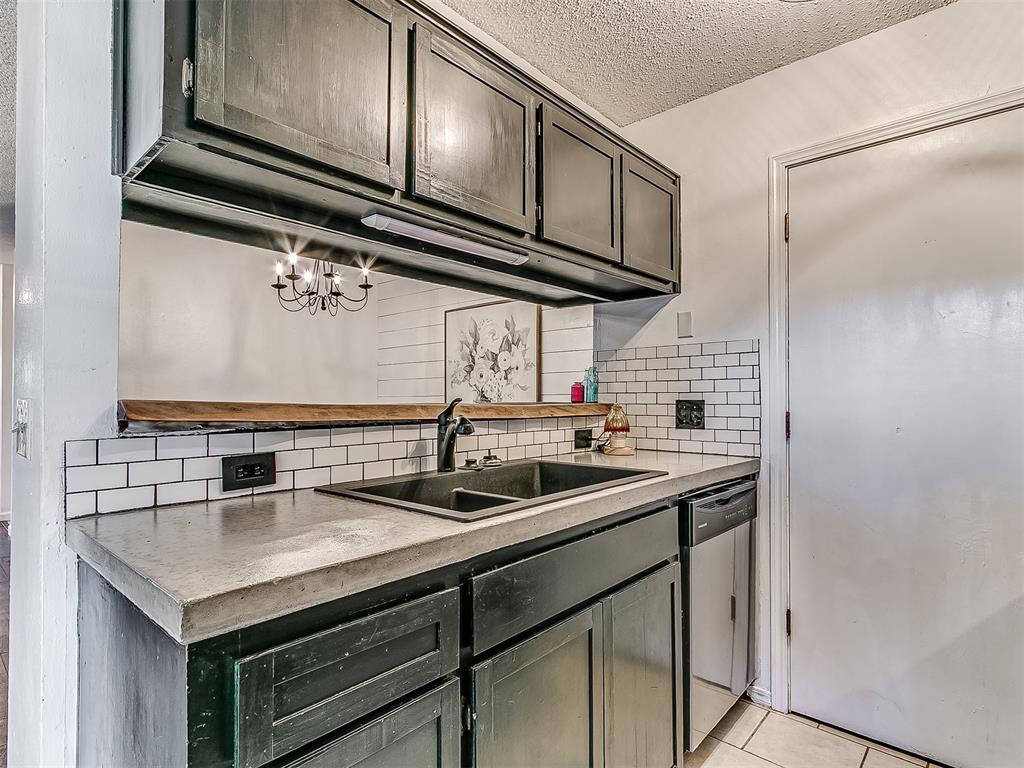13921 Crossing Way W Property Photo 13