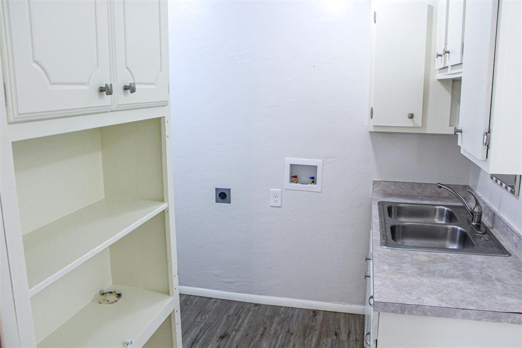 6208 Nw 54th Street Property Photo 4