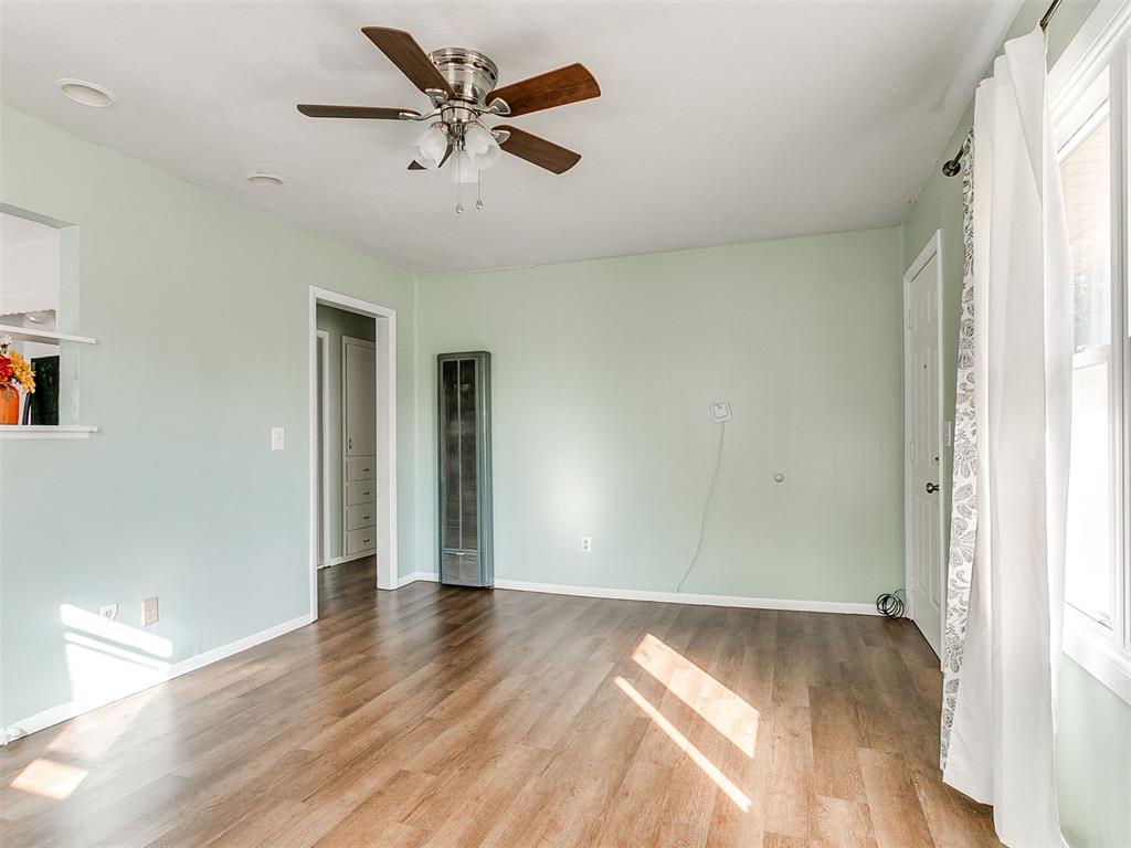 117 W Clegern Avenue Property Photo 22