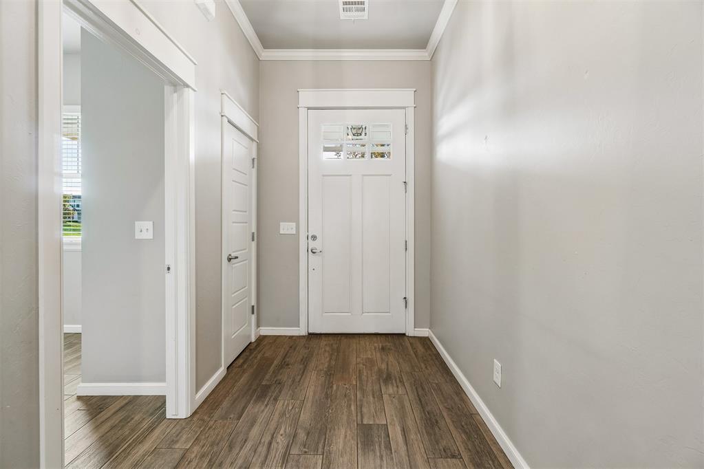 505 Nw 197th Street Property Photo 5