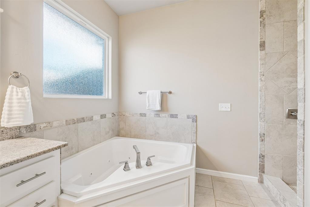 505 Nw 197th Street Property Photo 24