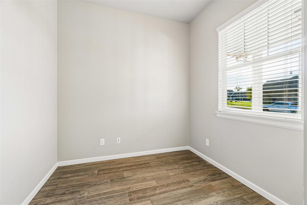505 Nw 197th Street Property Photo 35