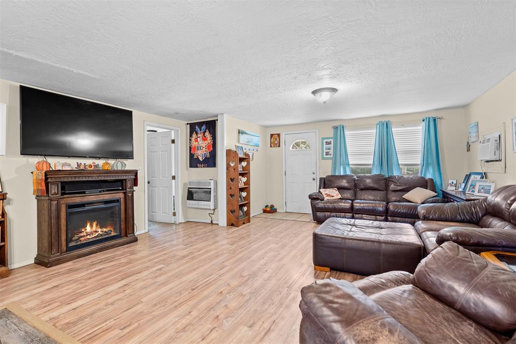 406 S Maple Street Property Photo 6