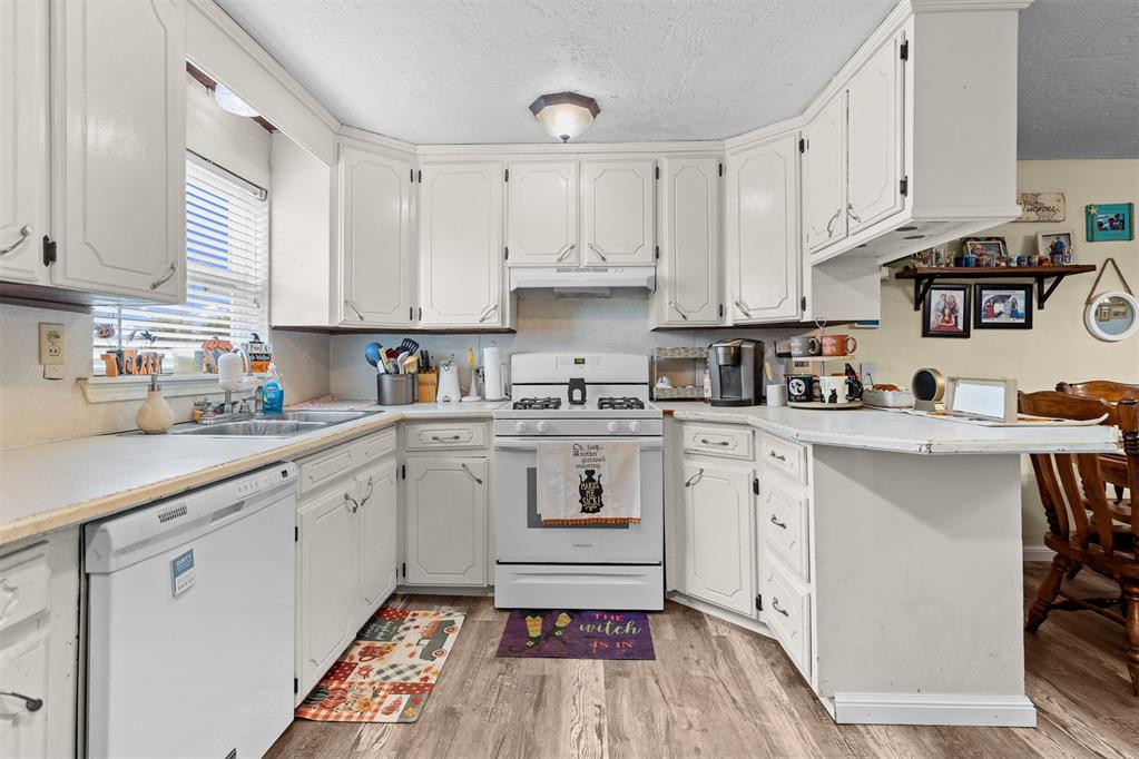 406 S Maple Street Property Photo 11