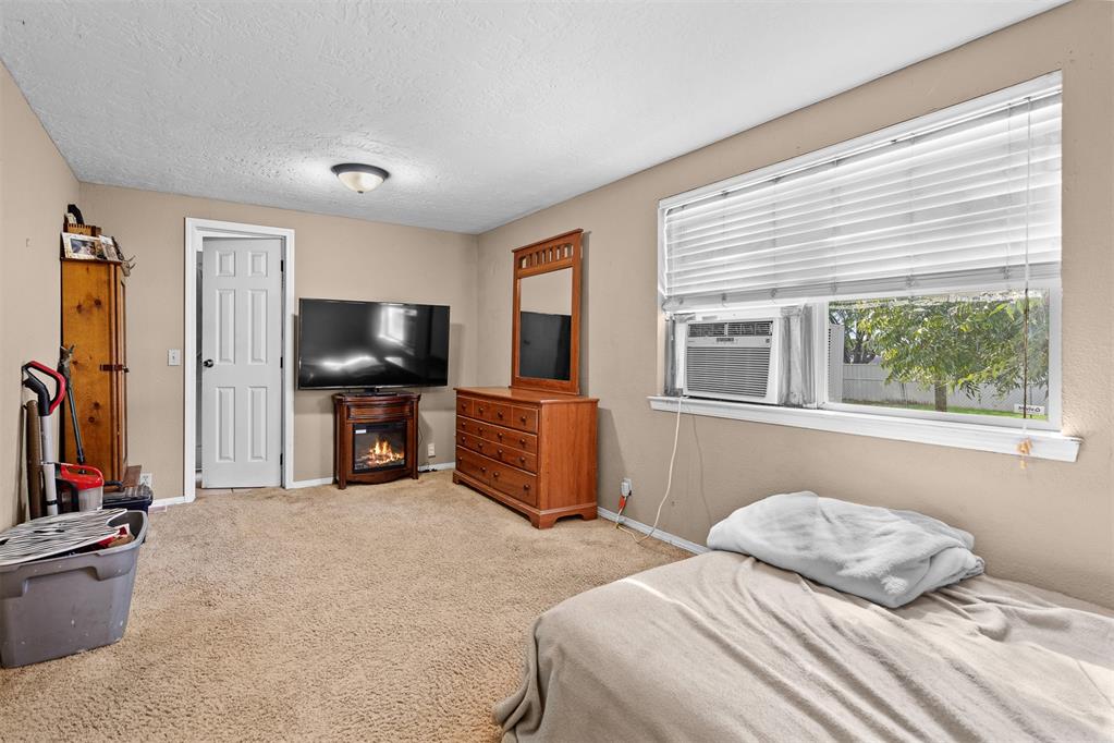 406 S Maple Street Property Photo 23