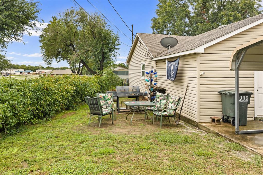 406 S Maple Street Property Photo 36