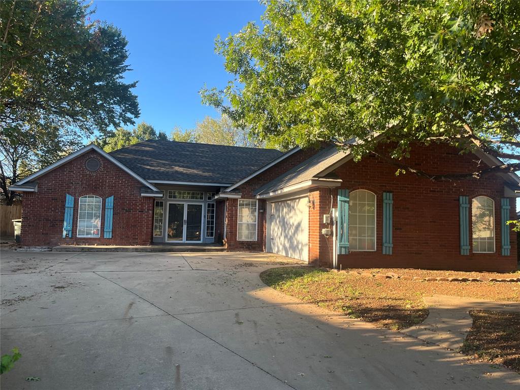 705 Copperfield Court Property Photo 1