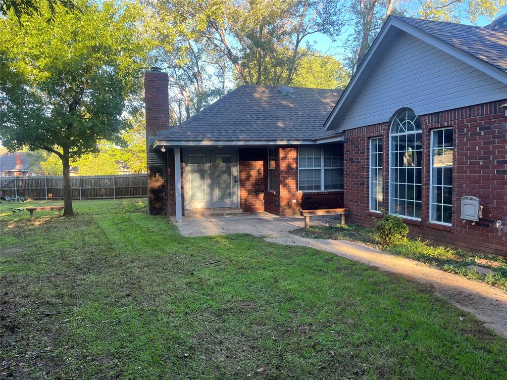 705 Copperfield Court Property Photo 7