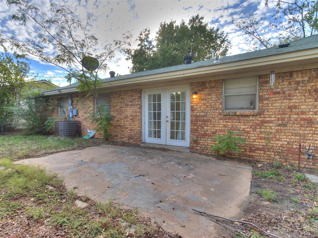 1100 Shalimar Drive Property Photo 5