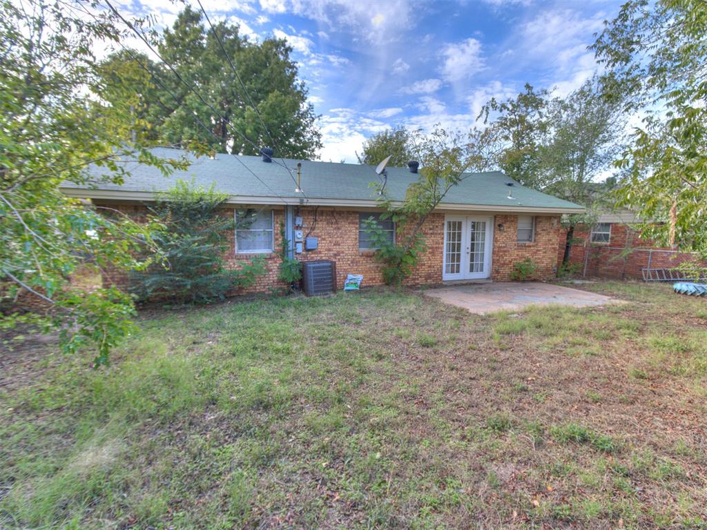 1100 Shalimar Drive Property Photo 8