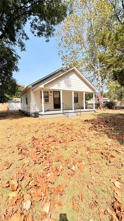 205 W Boomer Street Property Photo 1