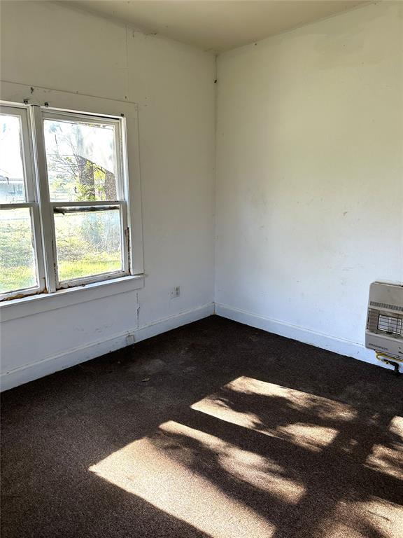 808 S Oak Property Photo 8