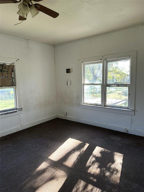 808 S Oak Property Photo 9