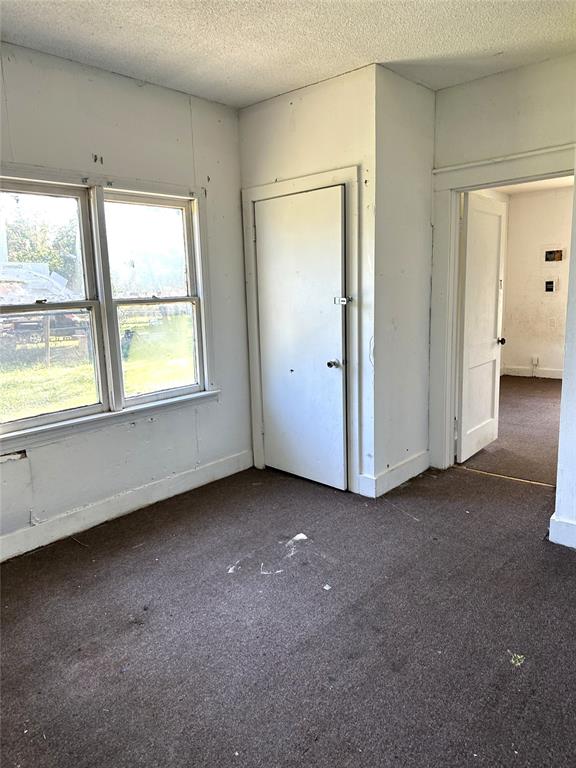 808 S Oak Property Photo 11