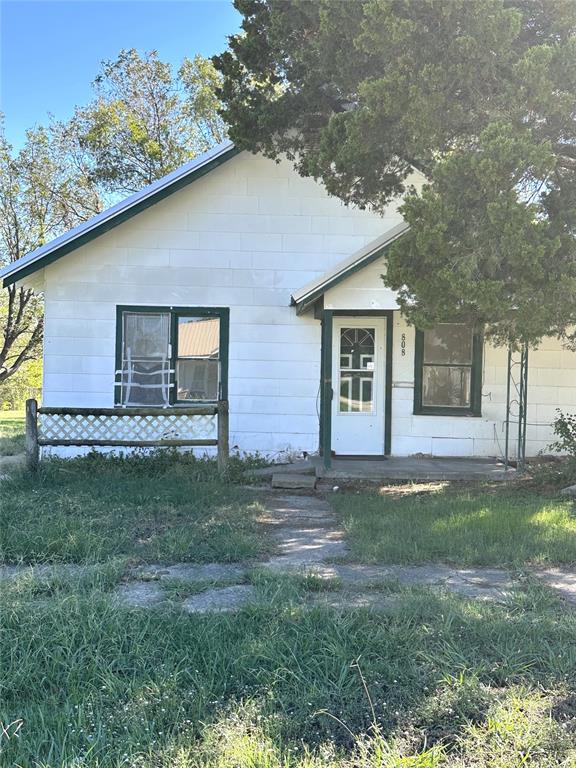 808 S Oak Property Photo 17