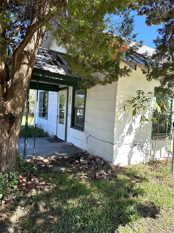 808 S Oak Property Photo 18