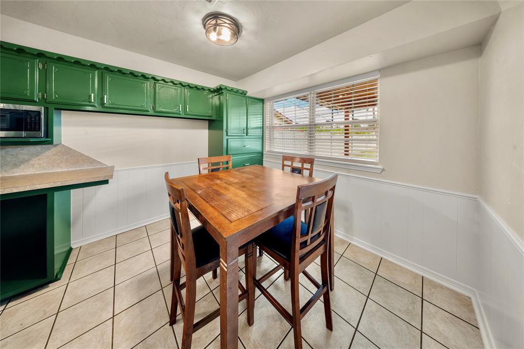 8400 S Villa Avenue Property Photo 4