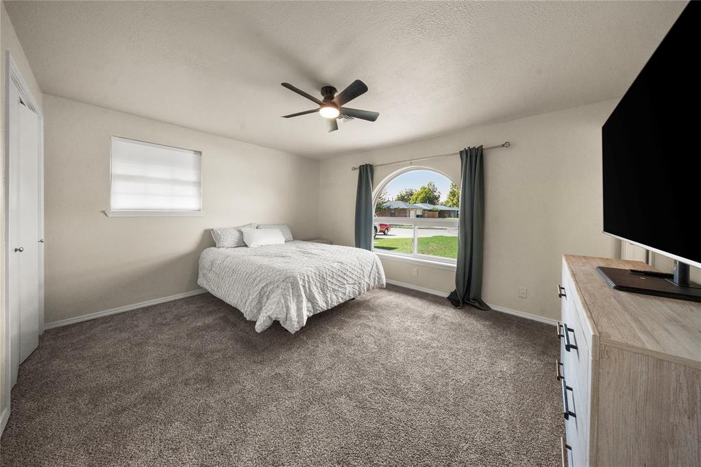 8400 S Villa Avenue Property Photo 7