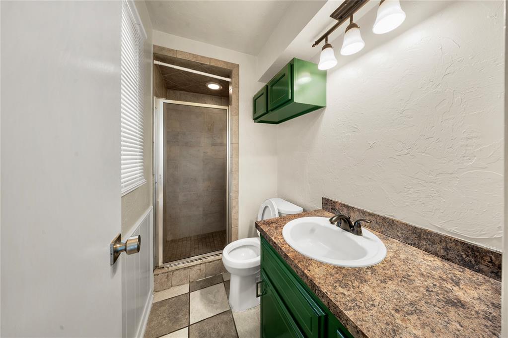 8400 S Villa Avenue Property Photo 13
